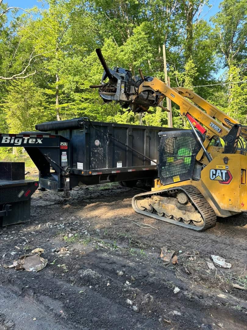 The Difference Between Junk Removal and Dumpster Rental: Which One Do You Need?